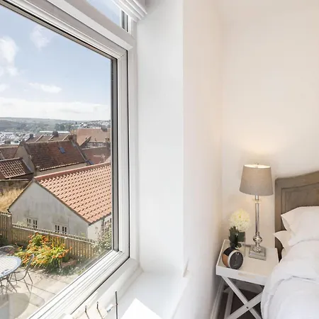 Host & Stay - Voyagers' View Whitby Esterno foto